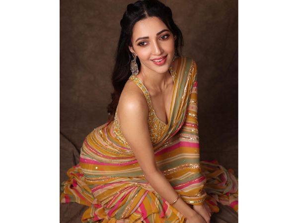 Actress Neha Shetty Beautiful Looks In Multicolor Layered Saree