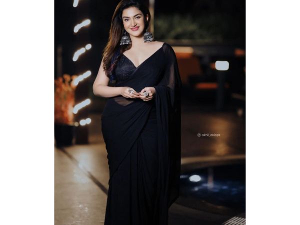 Actress Honey Rose Glamorous Stills In Black Saree