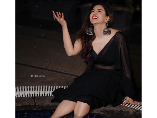 Actress Honey Rose Glamorous Stills In Black Saree