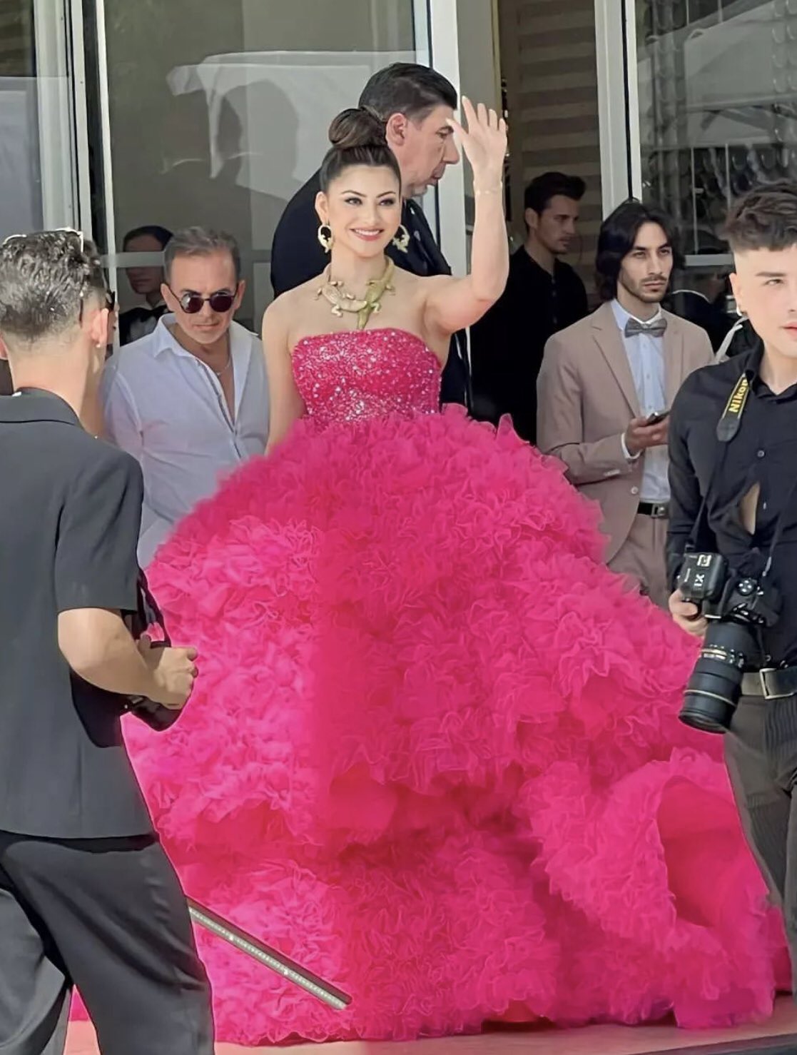 Cannes Film Festival 2023 Urvashi Rautela Wears Alligator Necklace On Pink Tulle Gown