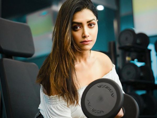 Cancer Survivors Day; Indian Celebrities Who Survived Cancer Details In Telugu