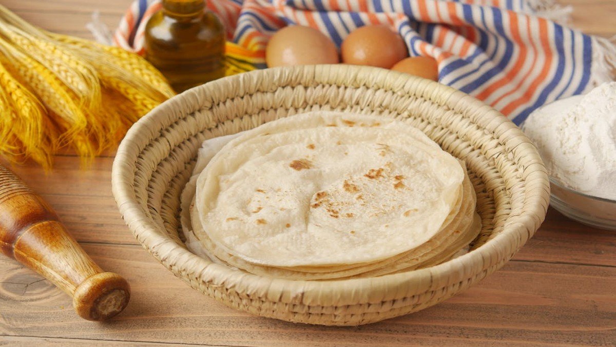 Why Are Indian Chapatis Always Rolled Round? The Reason? Know the reasons here Why Are Indian Chapatis Always Rolled Round? The Reason? Know the reasons here