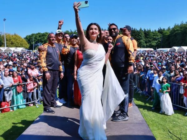 Actress Honey Rose Mesmerizing Stills In White Saree 