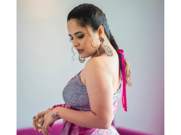 Actress Anasuya Bharadwaj Glamorous Stills In Beautiful Lehenga