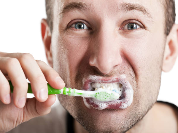 Should We Wet Toothbrush Before Or After Applying Toothpaste Know From Expert in telugu Should We Wet Toothbrush Before Or After Applying Toothpaste Know From Expert in telugu