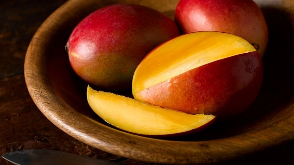 Mango shake or banana shake, which is better for health as per Ayurveda?