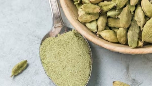 Superfood Green cardamom may increase appetite, burn belly fat: Study