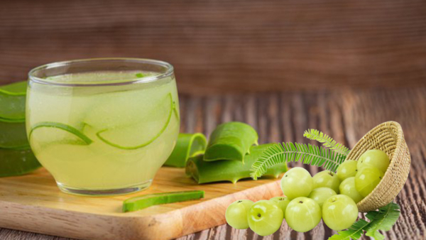Amla-Aloe Vera Juice: Health Benefits Of Drinking Amla and Aloe Vera Juice with Empty Stomach