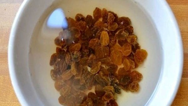Drinking Raisin Water On An Empty Stomach
