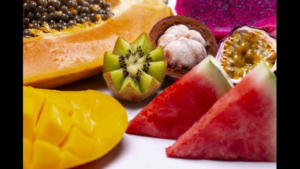 summer fruits must to be eaten