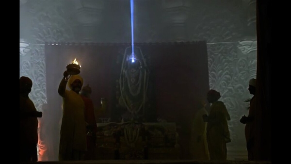 surya tilak on sri ram idol in ayodhya surya tilak performed on ayodhya rams forehead