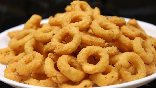 how-to-make-crispy-chegodilu-at-home-in-telugu