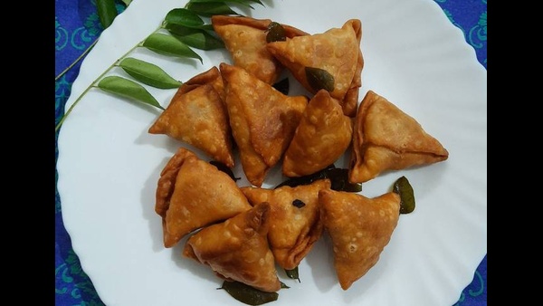 how-to-make-onion-samosa-recipe-in-telugu