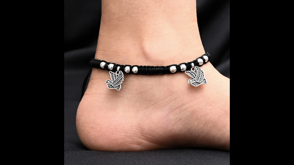 do-you-know-why-black-thread-is-tied-to-ankle