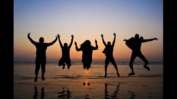 friendship-with-these-zodiac-signs-will-make-you-alway-happy