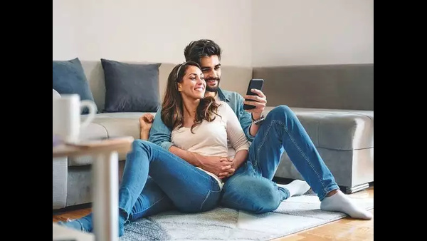 these-zodiac-signs-are-most-romantic-in-relationship-according-to-astrology