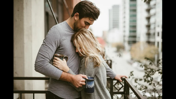 how-to-impress-a-girl-and-make-her-date-with-you