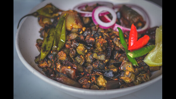 how-to-make-bhindi-fry-recipe-at-home-in-telugu