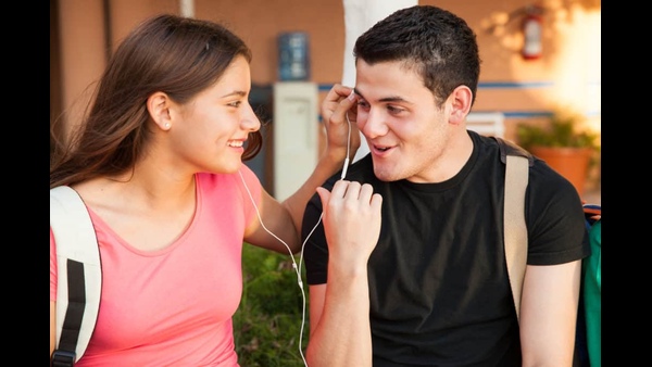 these-are-the-signs-showing-that-she-is-loving-or-have-interest-in-you