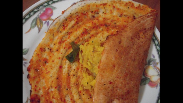 how-to-make-crispy-kaaram-dosa-recipe-at-home-in-telugu