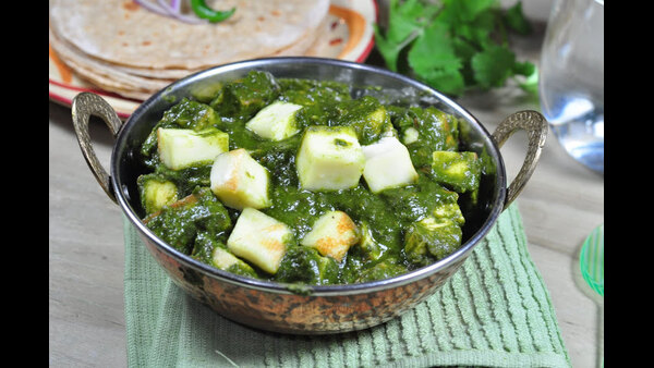 how-to-make-tasty-palak-paneer-recipe-at-home-in-telugu