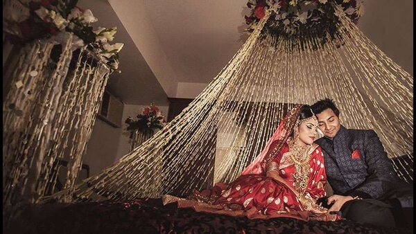 a-boy-who-marries-a-young-man-on-facebook-believing-that-he-is-a-girl-and-postpones-the-first-night