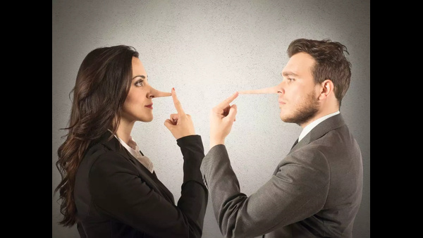 these-zodiac-signs-always-lie-to-people-according-to-astrology