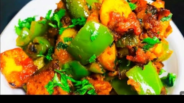 Jeera Aloo Capsicum Gravy