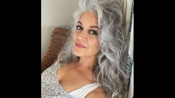 best-home-remedie-to-make-white-hair-into-black