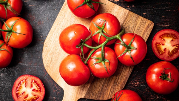 Tomato alternatives for curries amid price surge in Telugu States Tomato alternatives for curries amid price surge in Telugu States