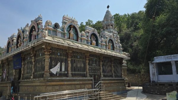 Lord Narasimha swamy temple Where god is so powerful cool down with thousand wells water