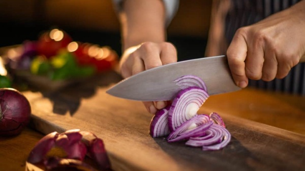 Cut onion by using these tips You will never cry while cutting onion Cut onion by using these tips You will never cry while cutting onion