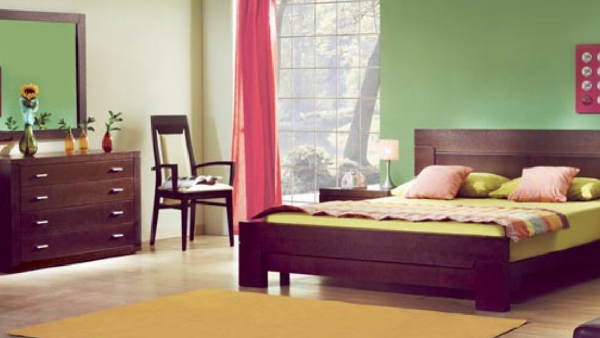 these are the main cause of vastu dosh broken glass and old cloths and keys