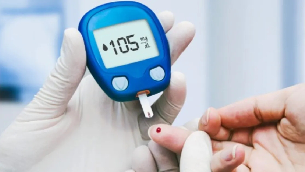 How to check diabetes what should be the blood sugar leavel of biabetic person before after eating
