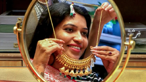 good news to silver and gold lovers prices dropped in hyderabad and vizayawada know today rates