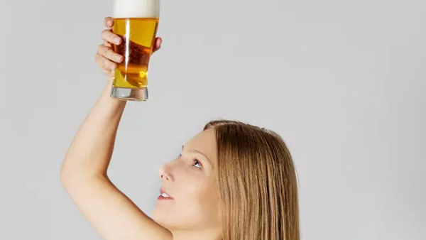 Hair and health benefits with beer How to apply beer to the hair in telugu Hair and health benefits with beer How to apply beer to the hair in telugu