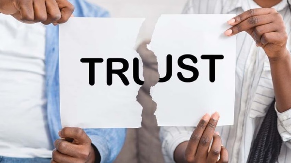 How to identify cheaters who stays with us and cheats us instantly How to identify cheaters who stays with us and cheats us instantly