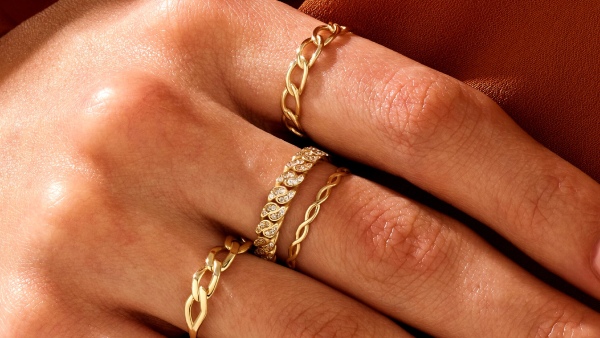 People who belong to these zodiac signs should wear gold for most luck People who belong to these zodiac signs should wear gold for most luck