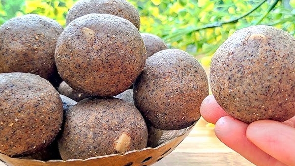 super healthy minapa sunnundalu recipe in telugu