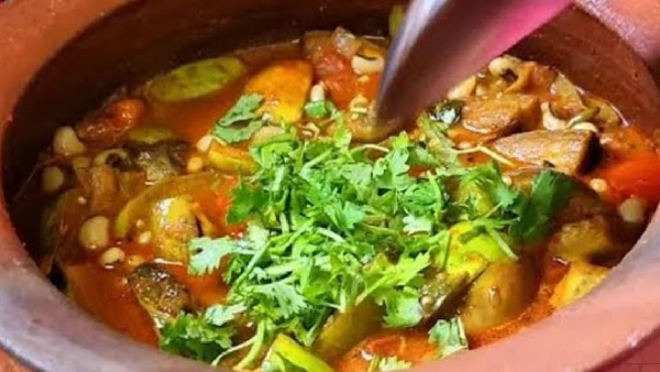 Rayalaseema Special Vankaya Alasandulu pulusu recipe in telugu