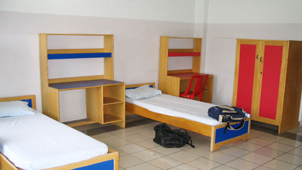 Know the difference between hostel and pg which is better for living