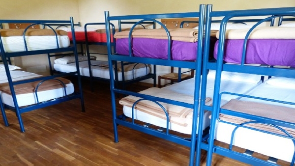 Know the difference between hostel and pg which is better for living