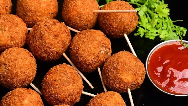 Easy Crispy and Tasty Homemade Egg Lollipop Recipe in Telugu