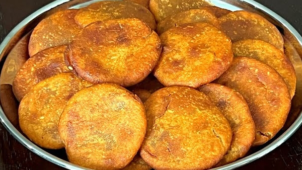 Appalu Recipe for Varalakshmi Vratham festival Traditional Sweet with perfect Measurements in telugu