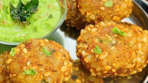 Crispy Outside Soft Inside Easy and Delicious Sabudana Tikki Recipe in Telugu