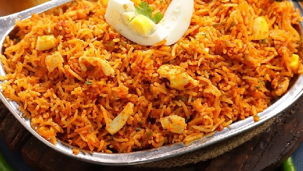 mumbai special egg tawa pulao recipe in telugu