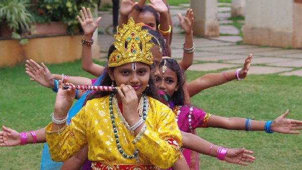 Janmashtami in South India Rituals Foods and Traditions That Make It Different From the North Janmashtami in South India Rituals Foods and Traditions That Make It Different From the North