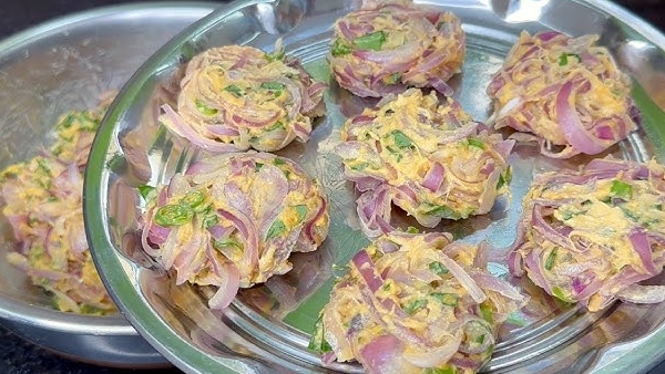 How to Make the Perfect Crispy ulli Vadas at Home Recipe in Telugu