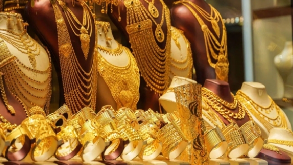 Dhanteras 2025 Significance Auspicious Dates and Items to Purchase for Good Luck