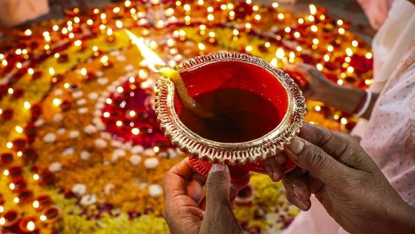 Diwali 2025 lakshmi puja vidhi signifiance shubh muhurat and mantras